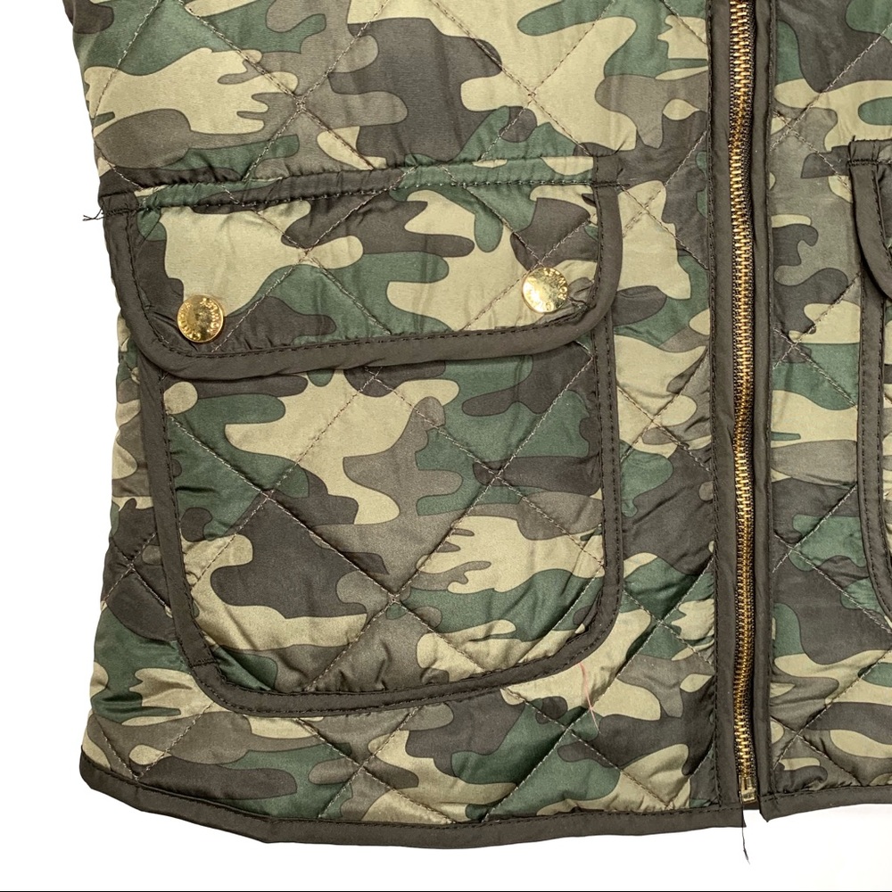 ❌SOLD CYNTHIA ROWLEY camo puffer vest - Picture 2 of 4